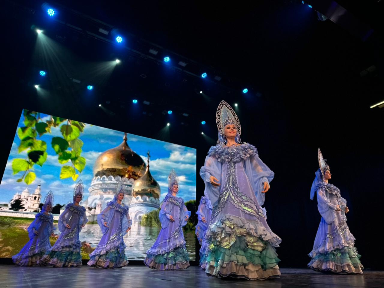 جانب من عروض البالية جانب من عروض البالية