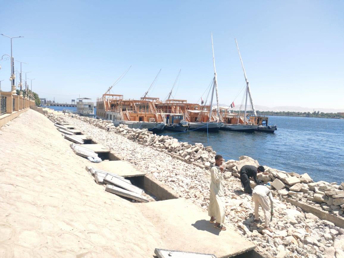 أعمال إنطلاق تطوير الممشي السياحى والكورنيش بطول 550 متر أعمال إنطلاق تطوير الممشي السياحى والكورنيش بطول 550 متر