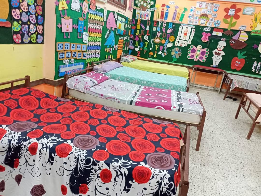 جانب من تجهيز الاستراحات جانب من تجهيز الاستراحات