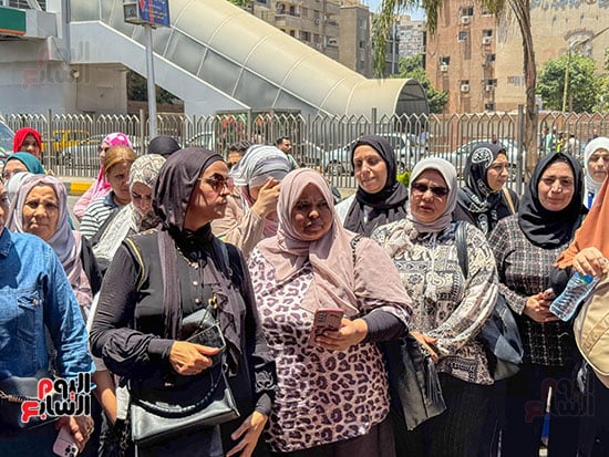 ترقب الأمهات أمام اللجان ترقب الأمهات أمام اللجان