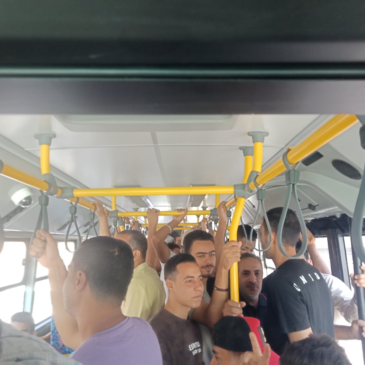 اقبال المواطنين على الاتوبيس التردد (9)