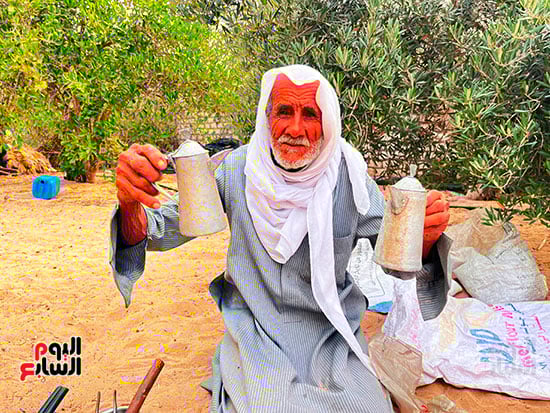 يفتخر-بإنتاجه