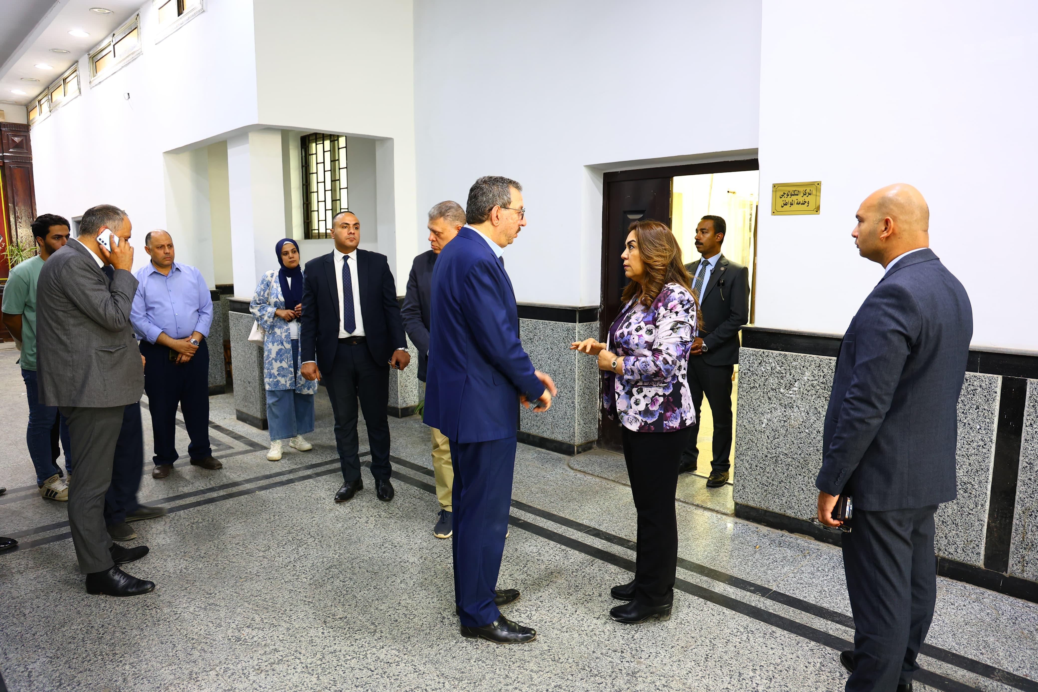 جولة وزيرة التنمية المحلية فى حى عابدين (7)