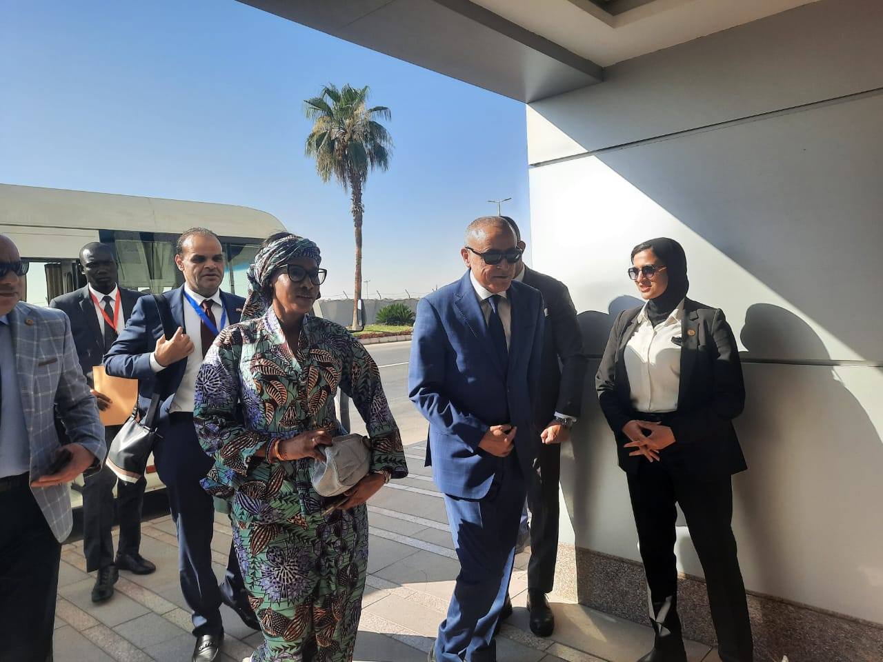 محافظ الأقصر يستقبل السيدة الأولى لجمهورية جامبيا محافظ الأقصر يستقبل السيدة الأولى لجمهورية جامبيا