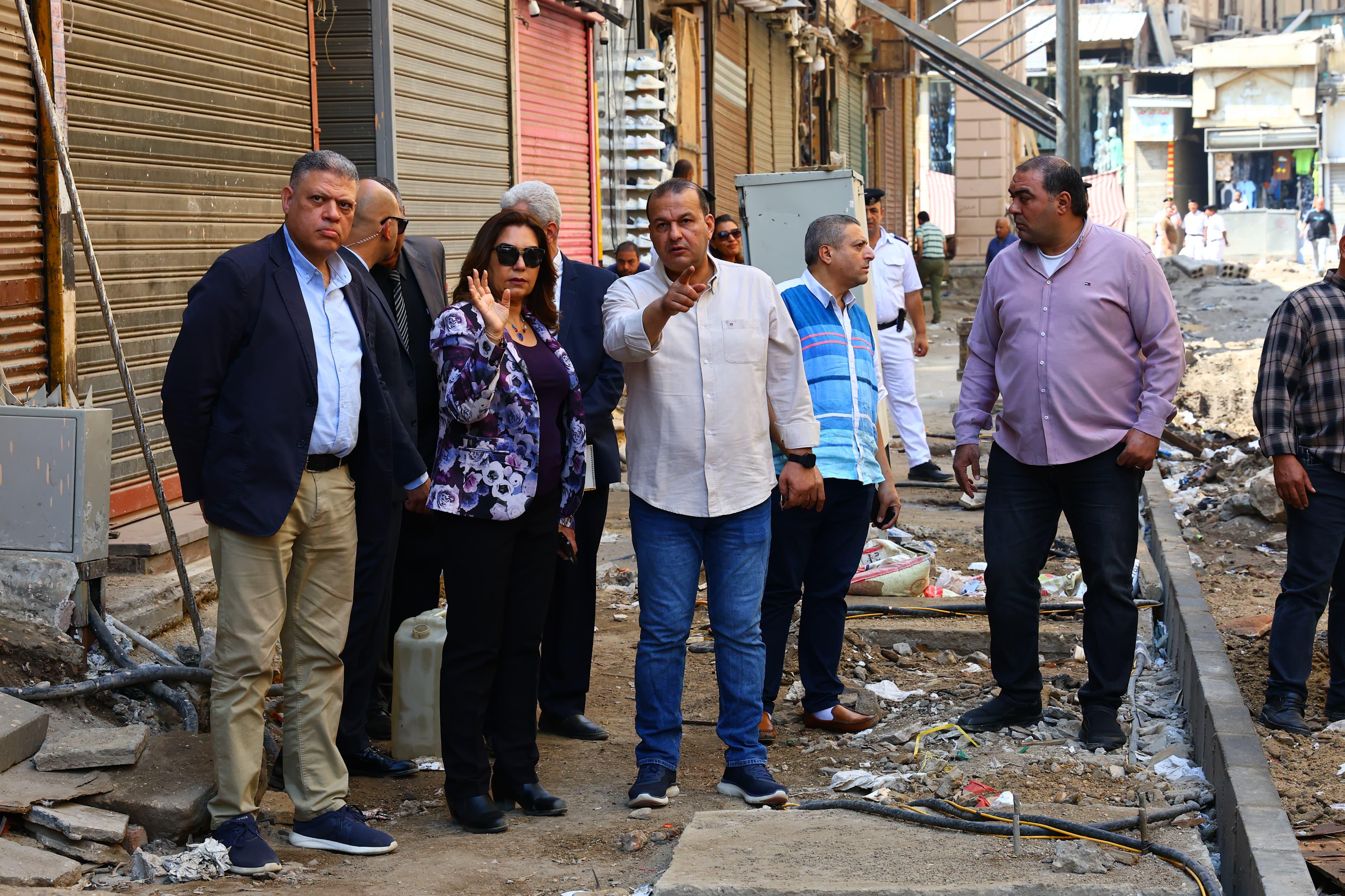 وزيرة التنمية المحلية تتفقد تنفيذ المرحلة الأولى من تطوير سوق العتبة بالموسكى (11)