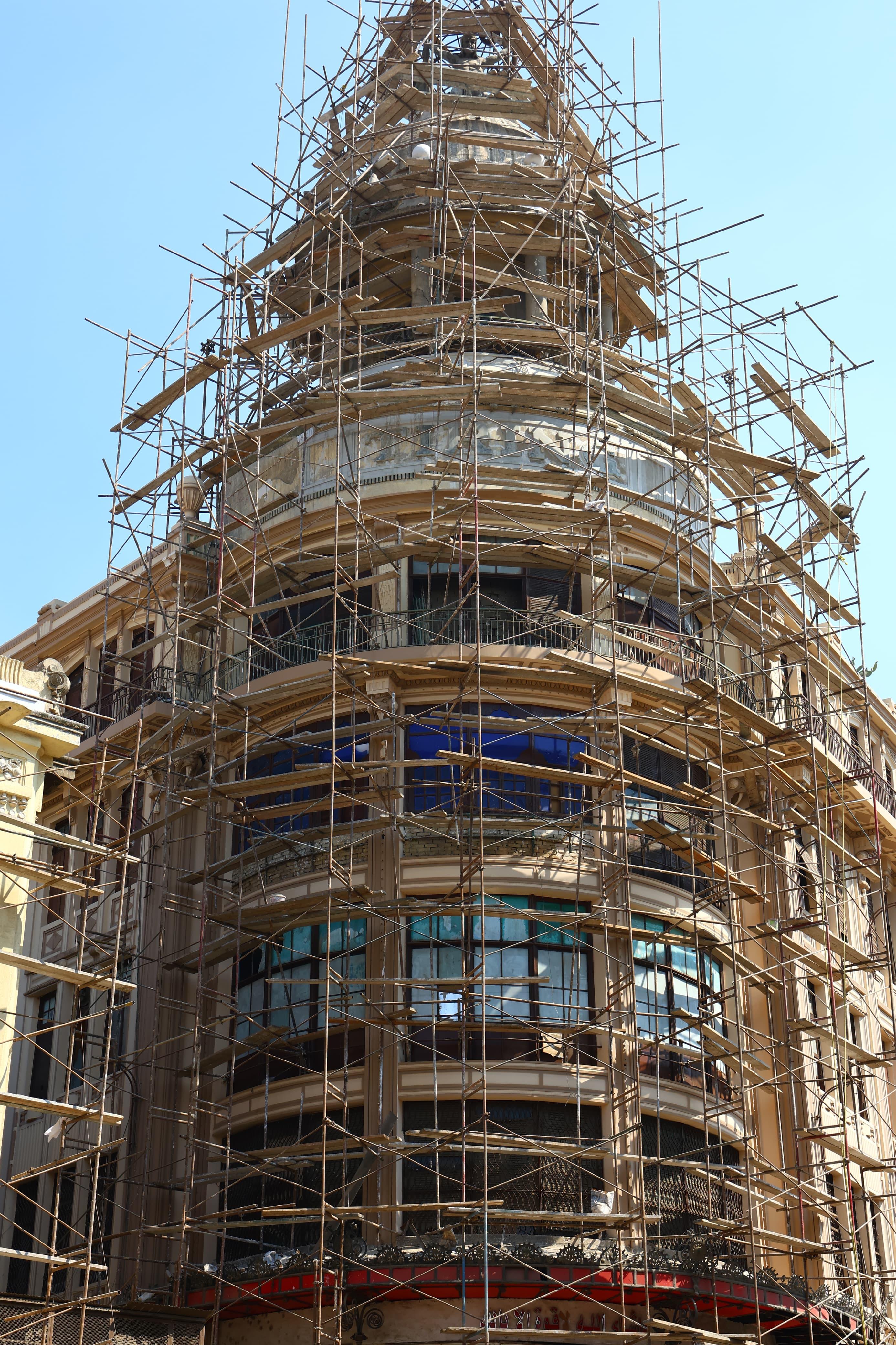 وزيرة التنمية المحلية تتفقد تنفيذ المرحلة الأولى من تطوير سوق العتبة بالموسكى (4)