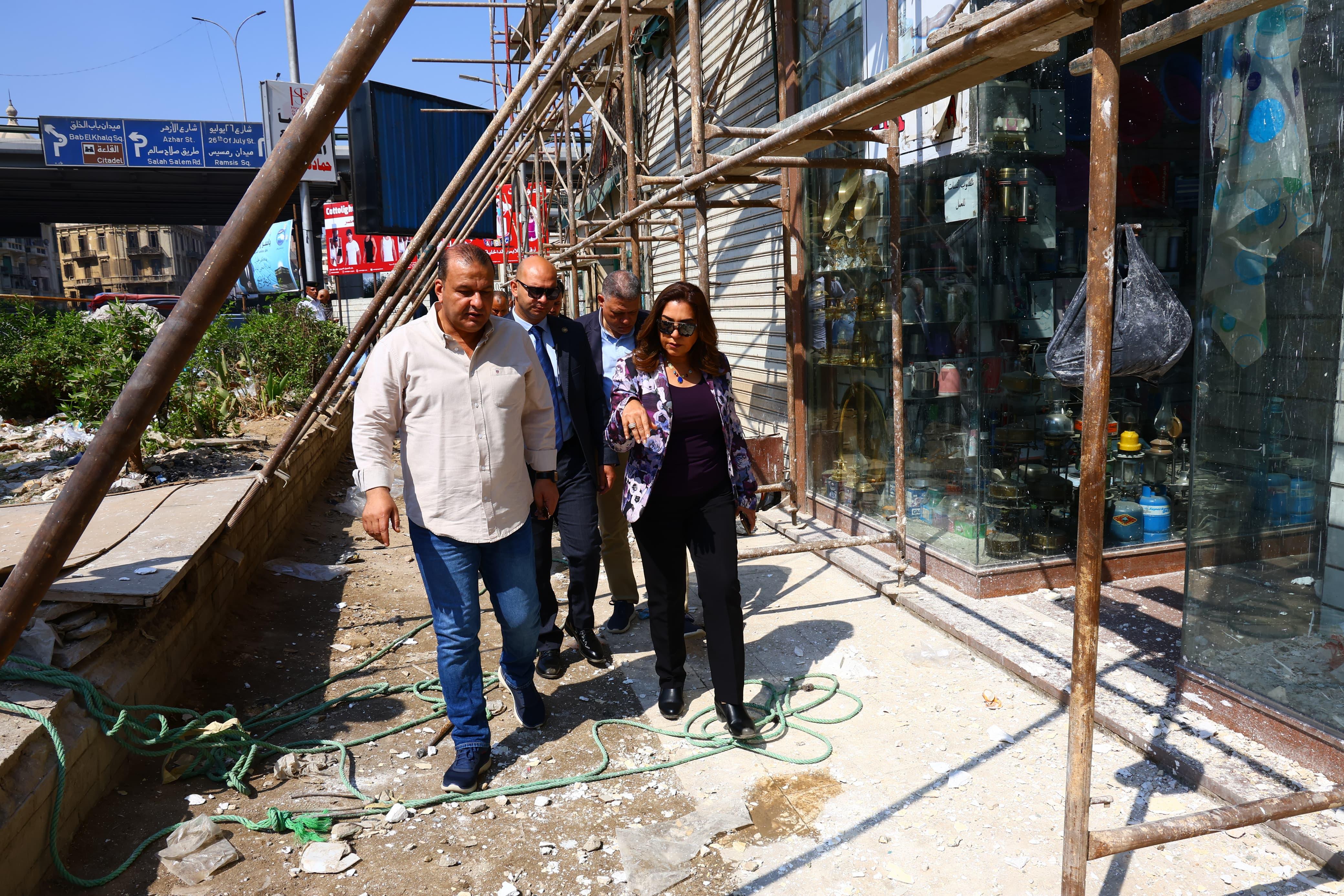 وزيرة التنمية المحلية تتفقد تنفيذ المرحلة الأولى من تطوير سوق العتبة بالموسكى (6)