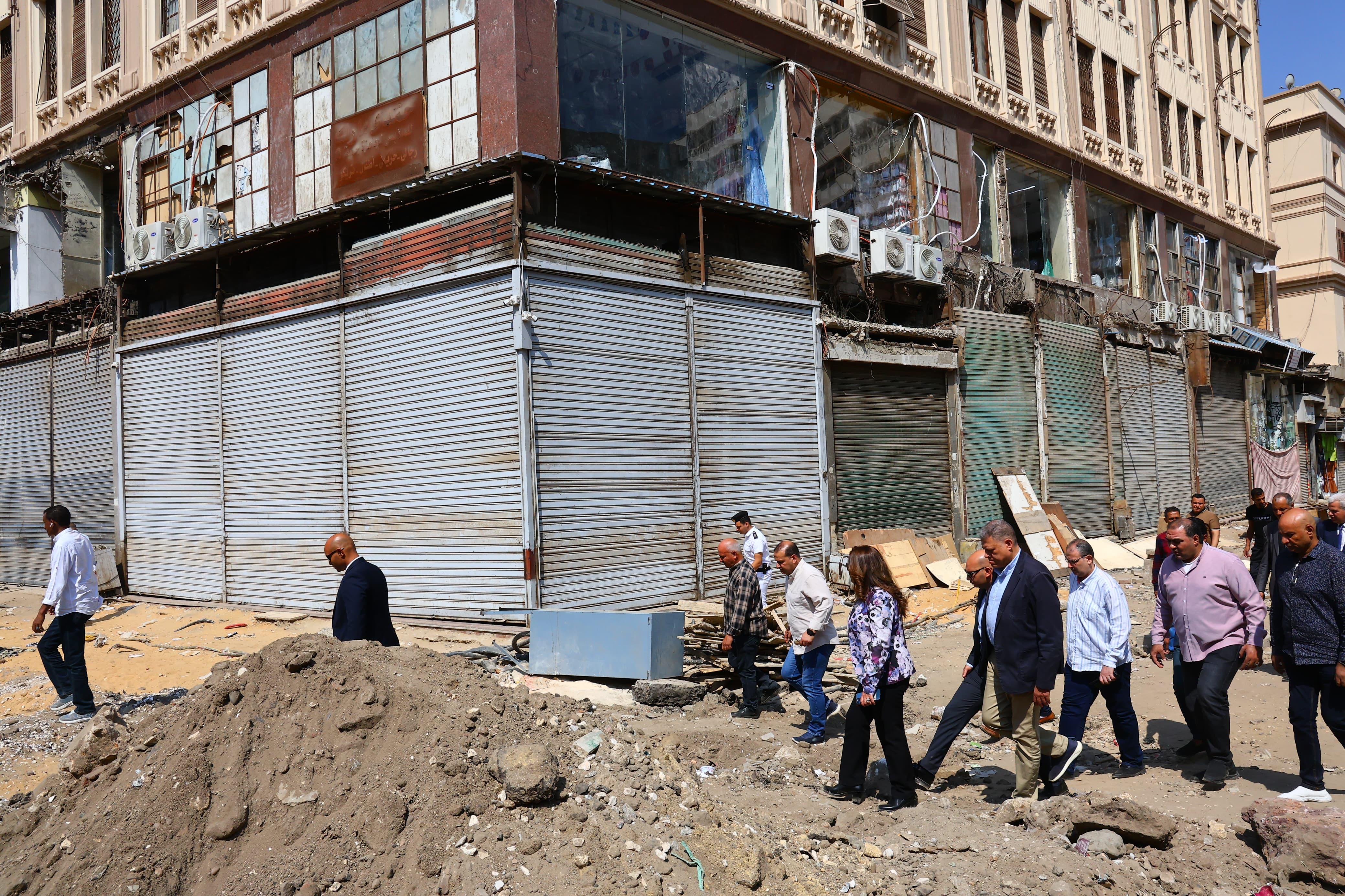 وزيرة التنمية المحلية تتفقد تنفيذ المرحلة الأولى من تطوير سوق العتبة بالموسكى (13)