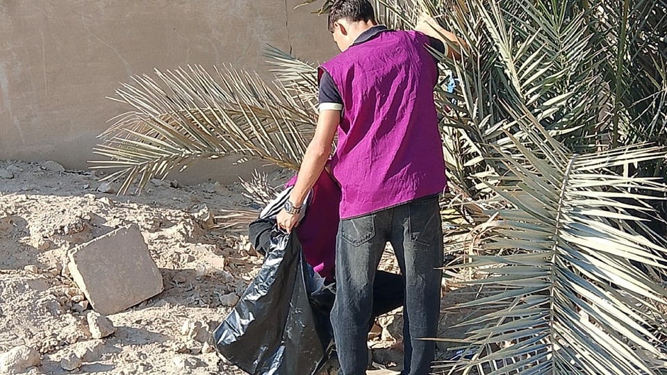 جانب من اعمال التظيف جانب من اعمال التظيف