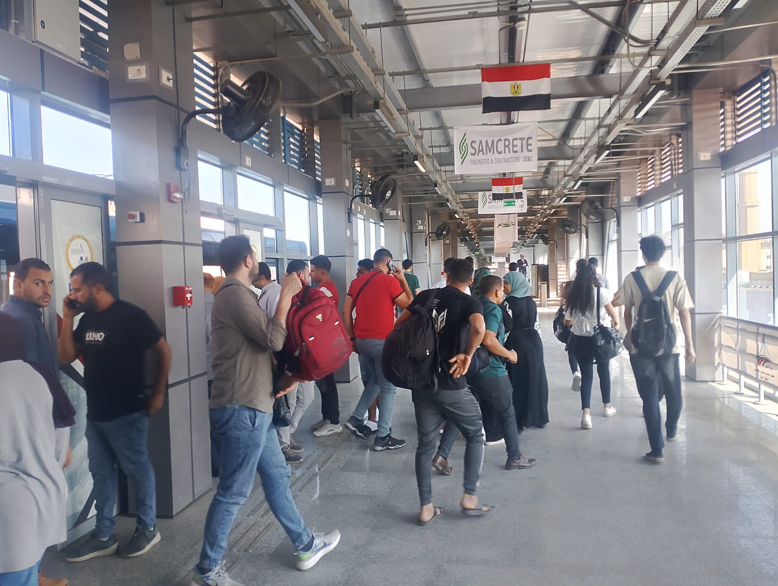 اقبال المواطنين على الاتوبيس التردد (1)