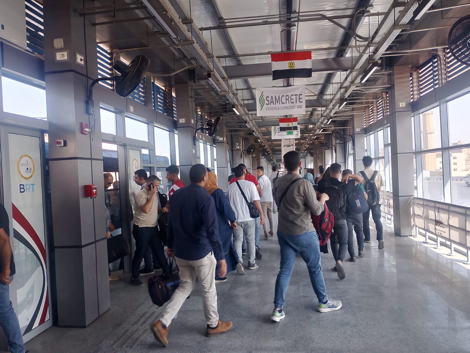 اقبال المواطنين على الاتوبيس التردد (7)