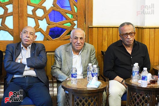 دكتور عبدلله جورج بجوار حسين لبيب وعمر الجناين دكتور عبدلله جورج بجوار حسين لبيب وعمر الجناين