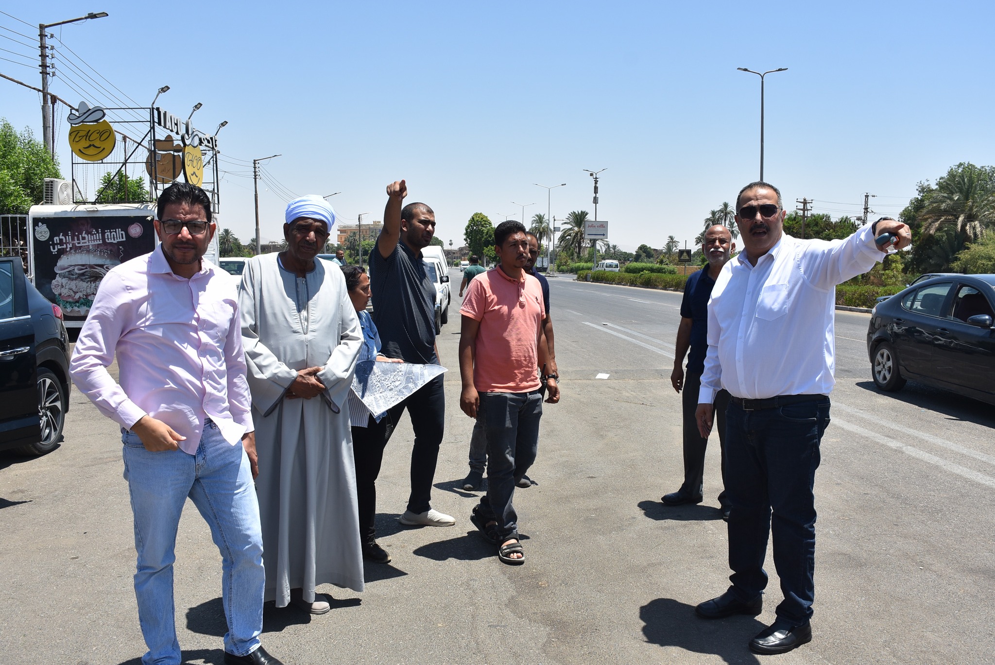 جولة لبحث إمكانية توصيل خدمة الصرف الصحي لمنطقة شارع مصر