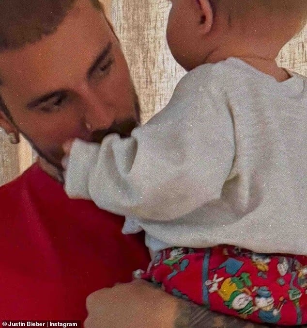 جاستن بيبر برفقة ابنه جاستن بيبر برفقة ابنه