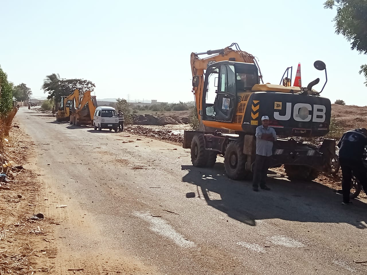 المعدات بالقرية المعدات بالقرية