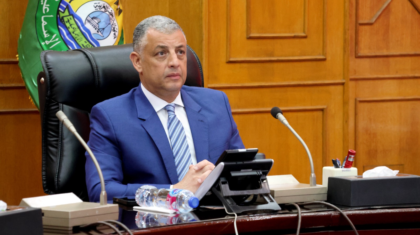 محافظ الإسماعيلية يناقش مطالب الأهالى بخصوص مياه الشرب بالمراكز والمدن والأحياء (1)