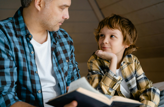 استماع الطفل للحكاية