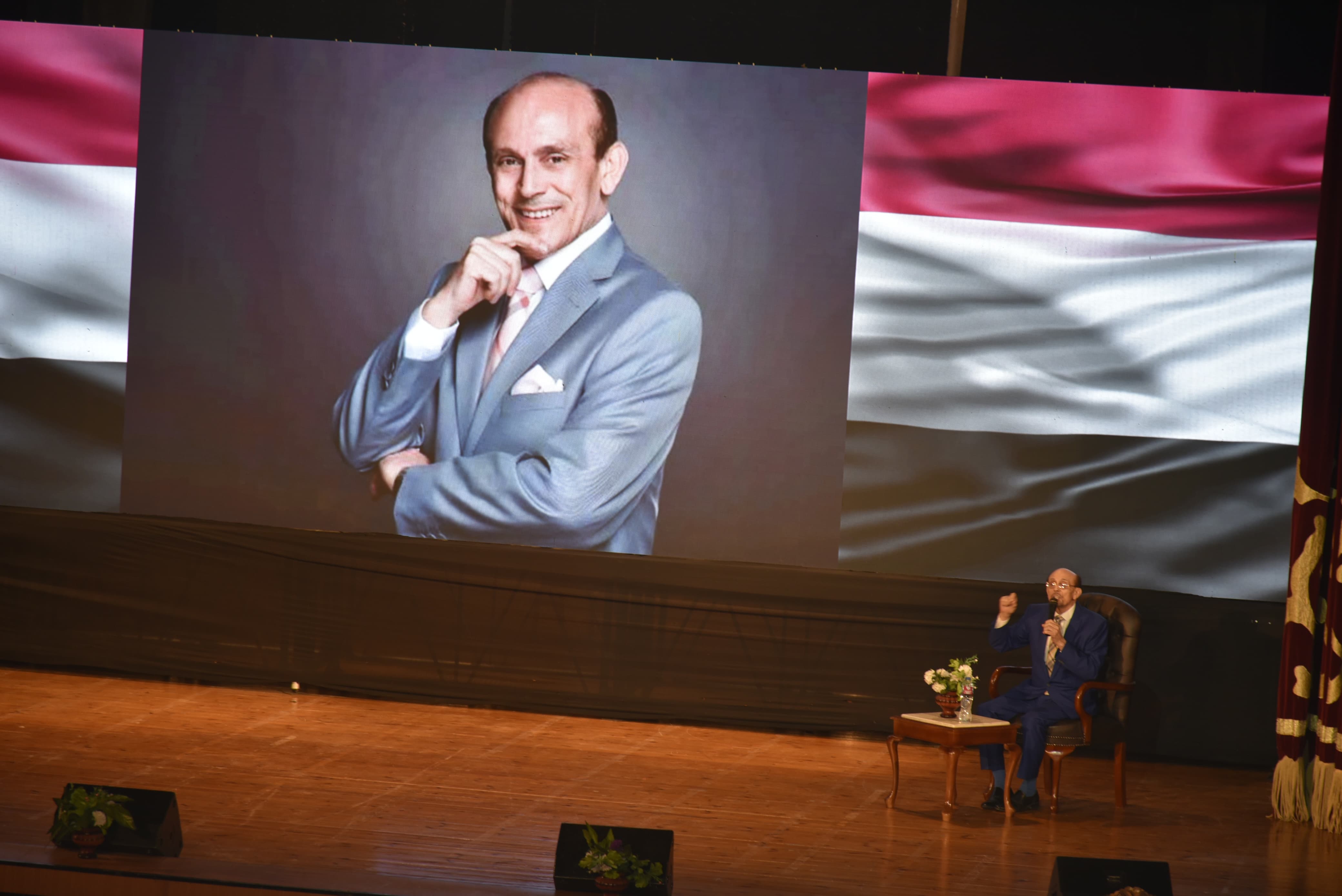 الفنان محمد صبحي بالمركز الثقافي الفنان محمد صبحي بالمركز الثقافي