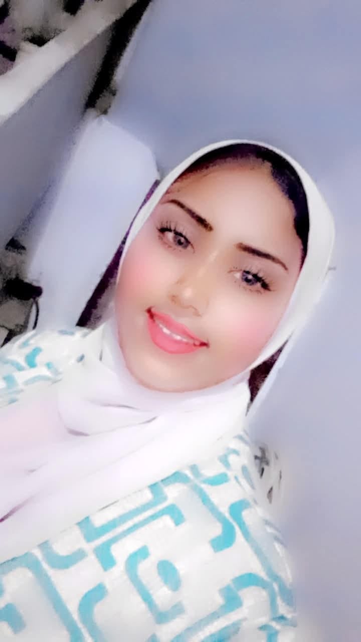 الطالبة