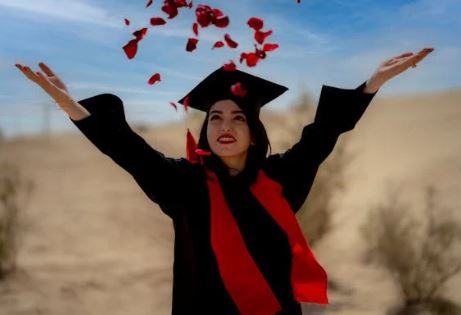 إتيكيت التهاني