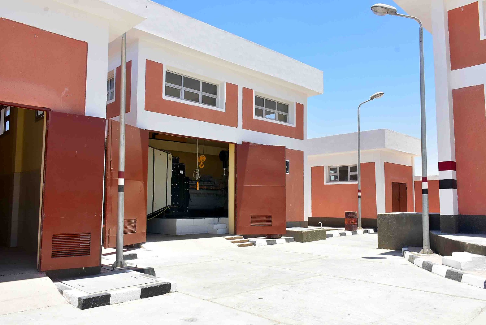 التشغيل التجريبي لمحطة صرف صحي قرية النمسا بتكلفة 320 مليون جنيه التشغيل التجريبي لمحطة صرف صحي قرية النمسا بتكلفة 320 مليون جنيه
