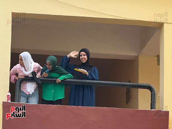 توافد طلاب الثانوية العامة على لجان الامتحانات لأداء اللغة الأجنبية الثانية (3)