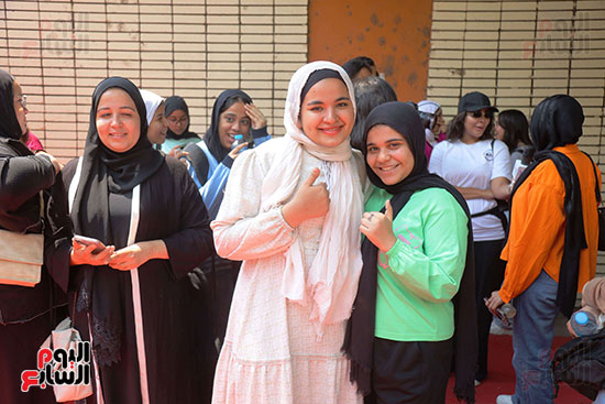 طلاب الثانوية العامة (30)