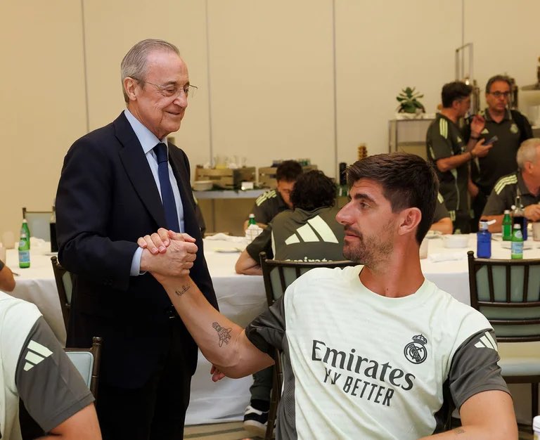 حديث رئيس ريال مدريد مع كورتوا حديث رئيس ريال مدريد مع كورتوا