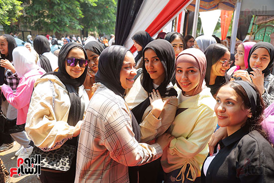 طلاب الثانوية العامة (14)