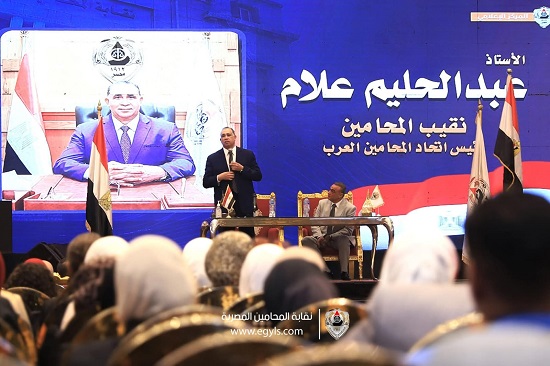 على هامش اللقاء  (1)