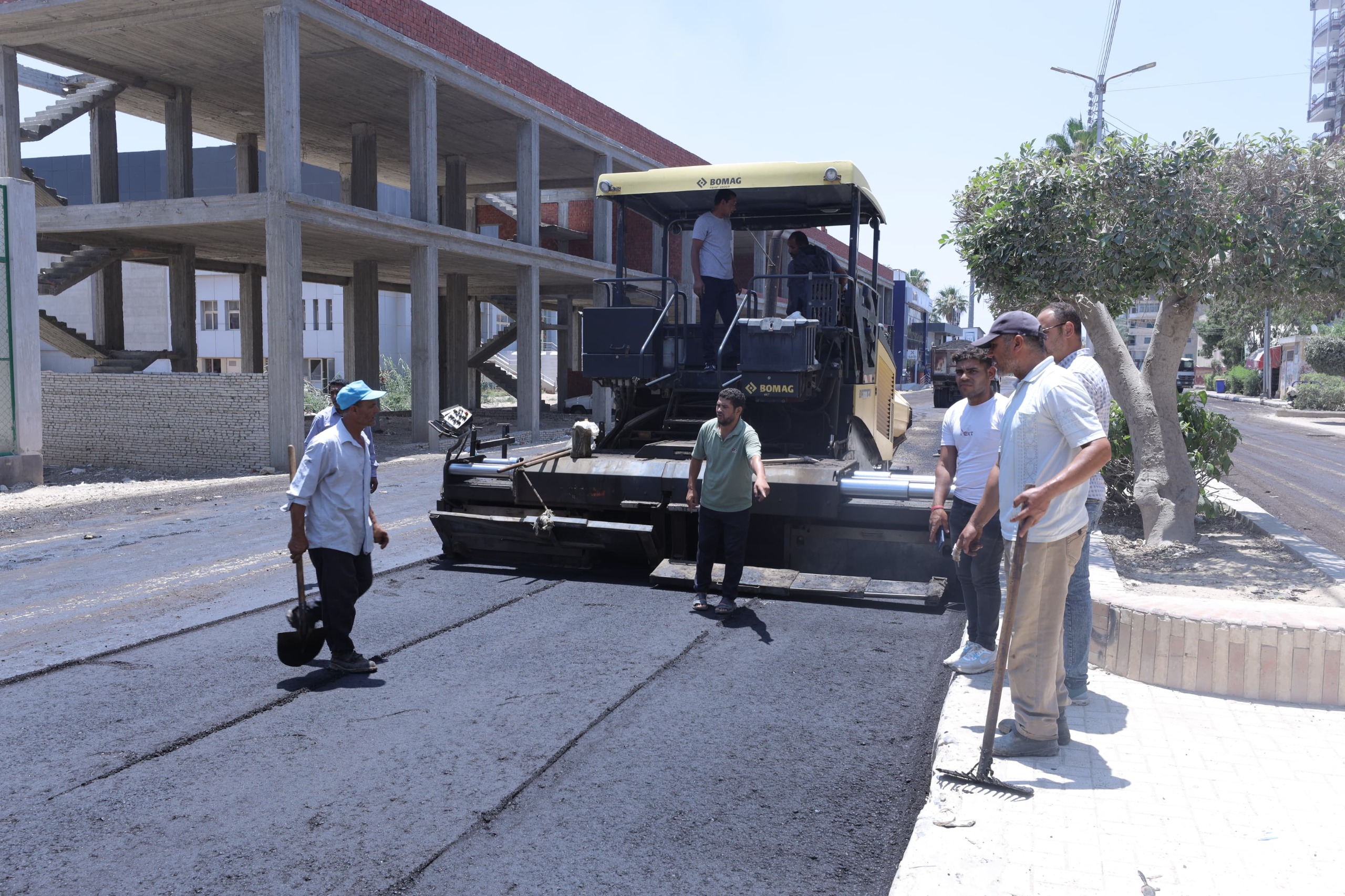 رصف شارع الاستاد