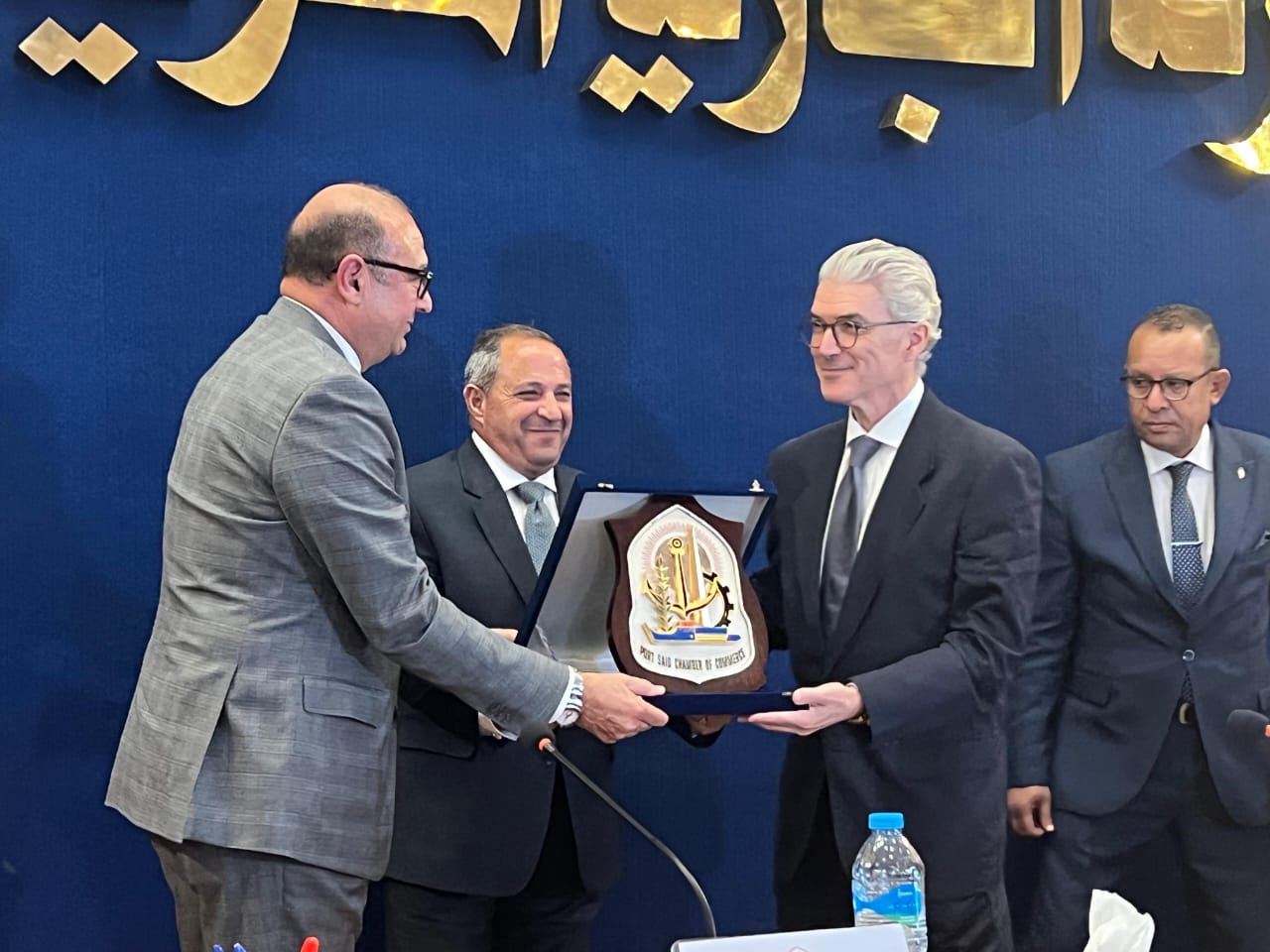 تقديم الدرع