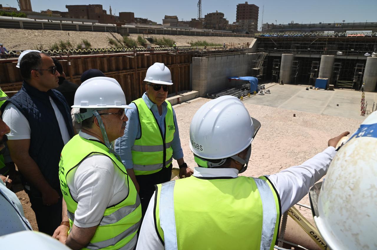 قناطر ديروط الجديدة صرح يجمع بين كفاءة المستقبل وأصالة الماضي قناطر ديروط الجديدة صرح يجمع بين كفاءة المستقبل وأصالة الماضي
