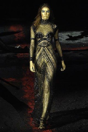 تصميم الكسندر مكوين