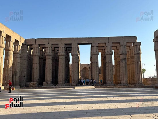 اقبال-السائحين-على-زيارة-معبد-الأقصر اقبال-السائحين-على-زيارة-معبد-الأقصر