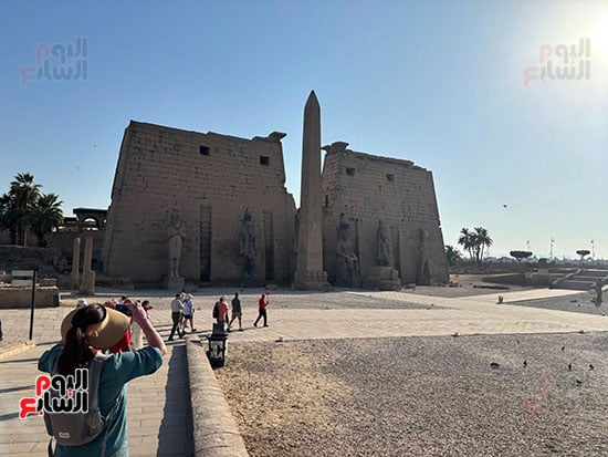 جانب-من-زيارات-السياح-فى-معبد-الأقصر جانب-من-زيارات-السياح-فى-معبد-الأقصر