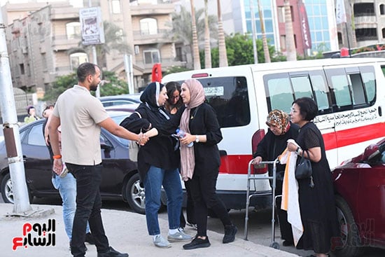 جنازة والدة المخرجة سارة وفيق (31)