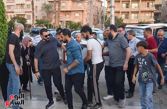 جنازة والدة المخرجة سارة وفيق (11)