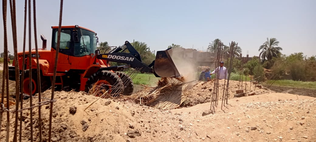 إزالة 2 مبنى واسترداد 6 حالات أملاك دولة بمدينة أرمنت