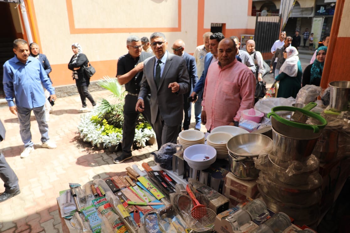جولة محافظ الجيزة فى أسواق اليوم الواحد جولة محافظ الجيزة فى أسواق اليوم الواحد