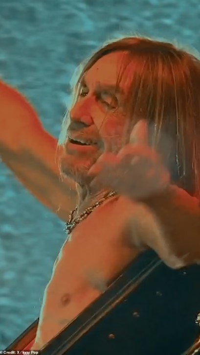 المغنى إيجى