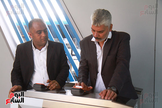 جانب من الموظفين جانب من الموظفين