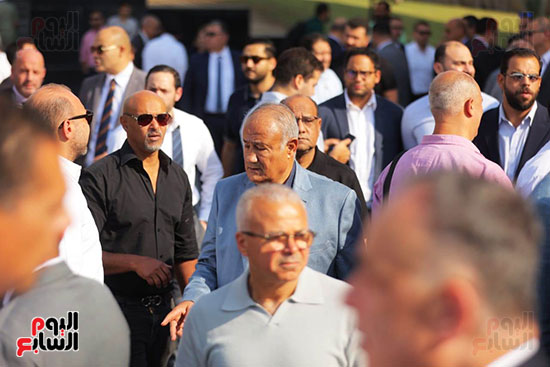 علاء مقلد في جنازة والدة الجنايني علاء مقلد في جنازة والدة الجنايني
