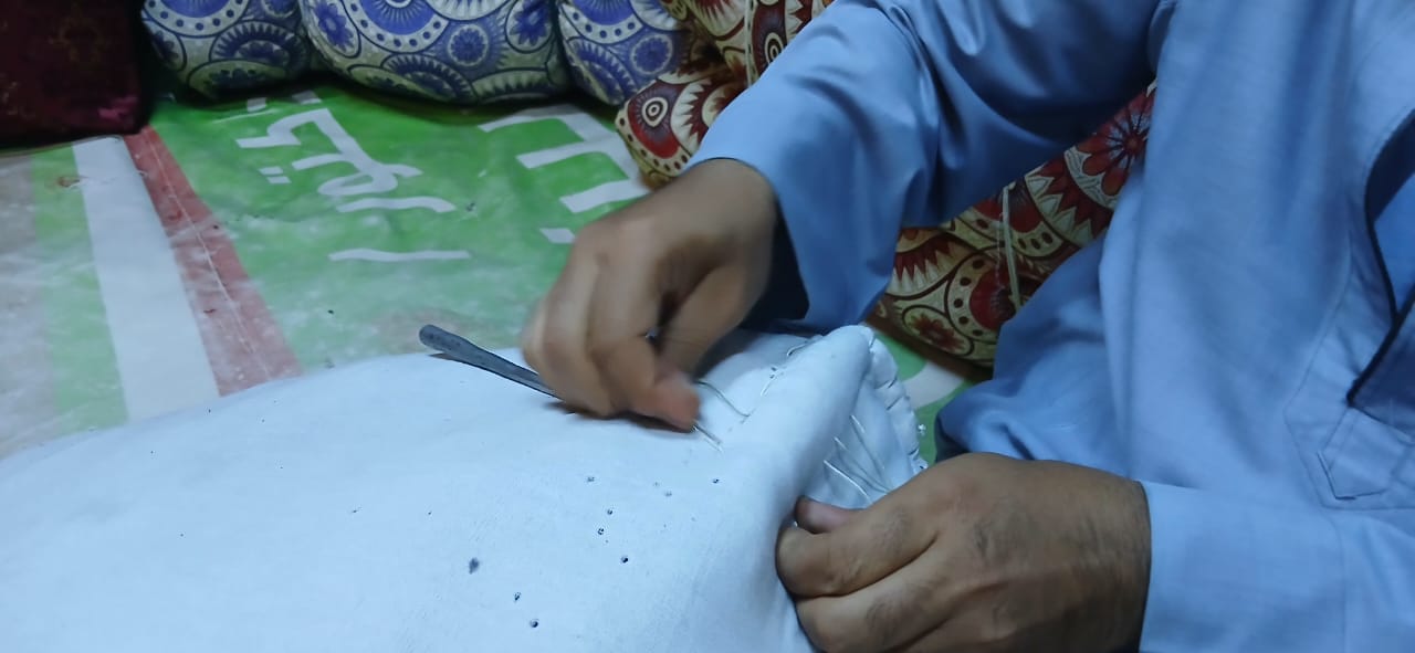 خياطة وسادة 