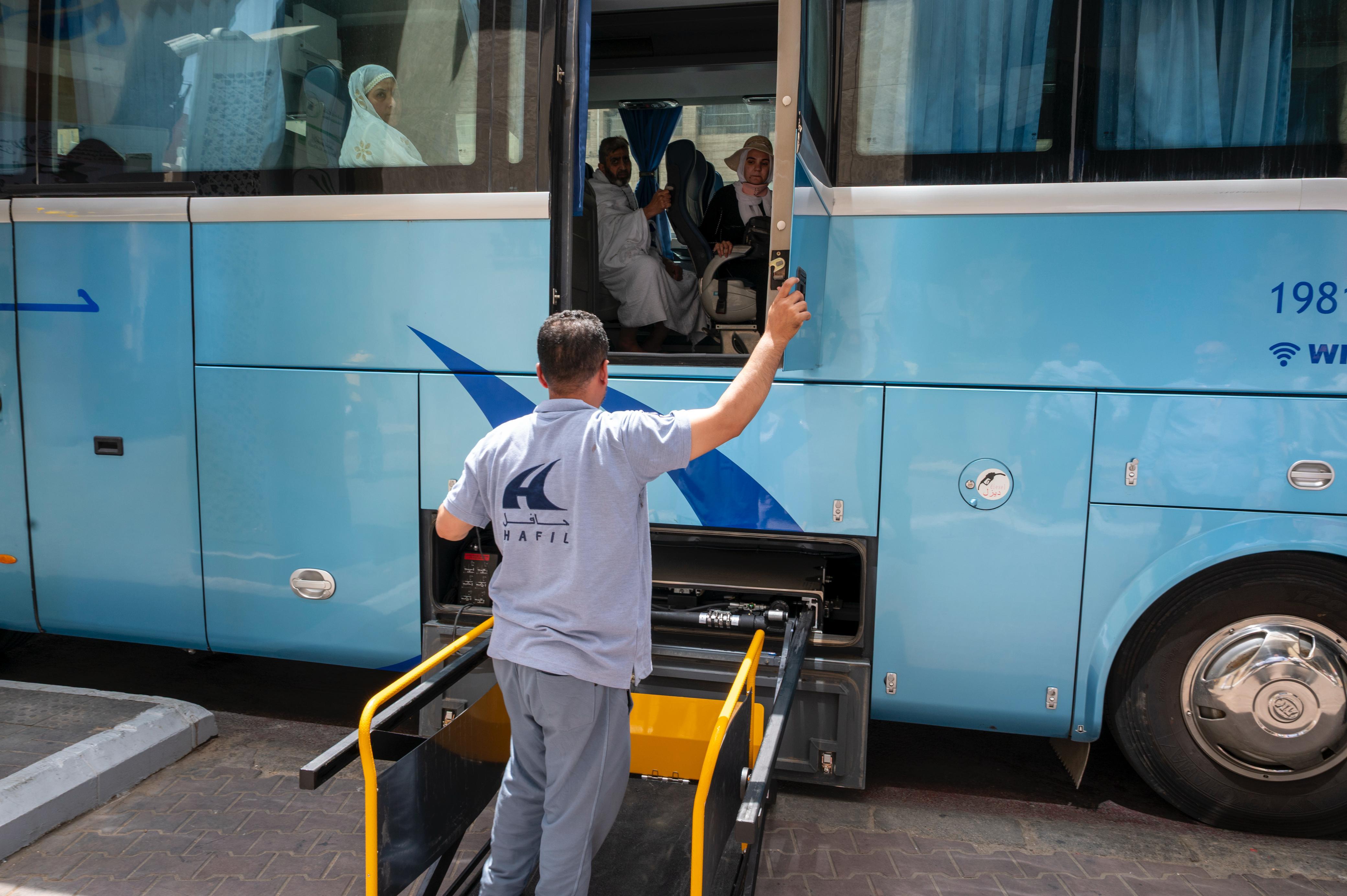 16f1eb0b-d223-4e1e-b4a1-3ba744ec5dbe