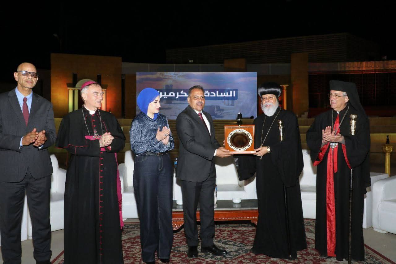 محافظ الشرقية يشهد فعاليات المنتدي السياحي الدولي الأول لمسار العائلة المقدسة  بتل بسطا (3)