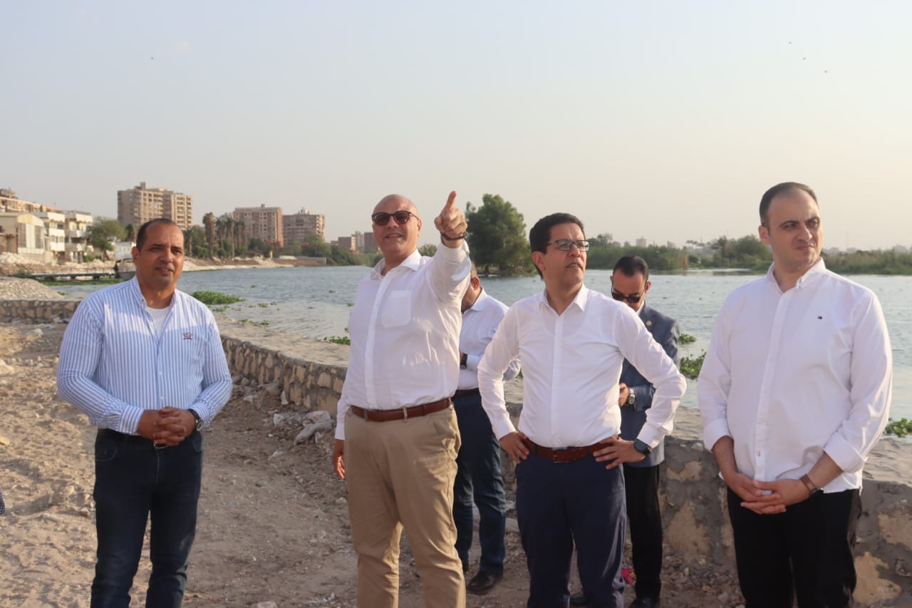 توجيهات المحافظ خلال الجولة توجيهات المحافظ خلال الجولة