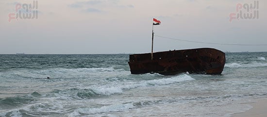 جمال-طبيعة-المكان-شاطئ-السفينة