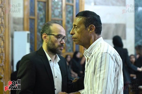 حسان العربى فى عزاء والدة سارة وفيق حسان العربى فى عزاء والدة سارة وفيق