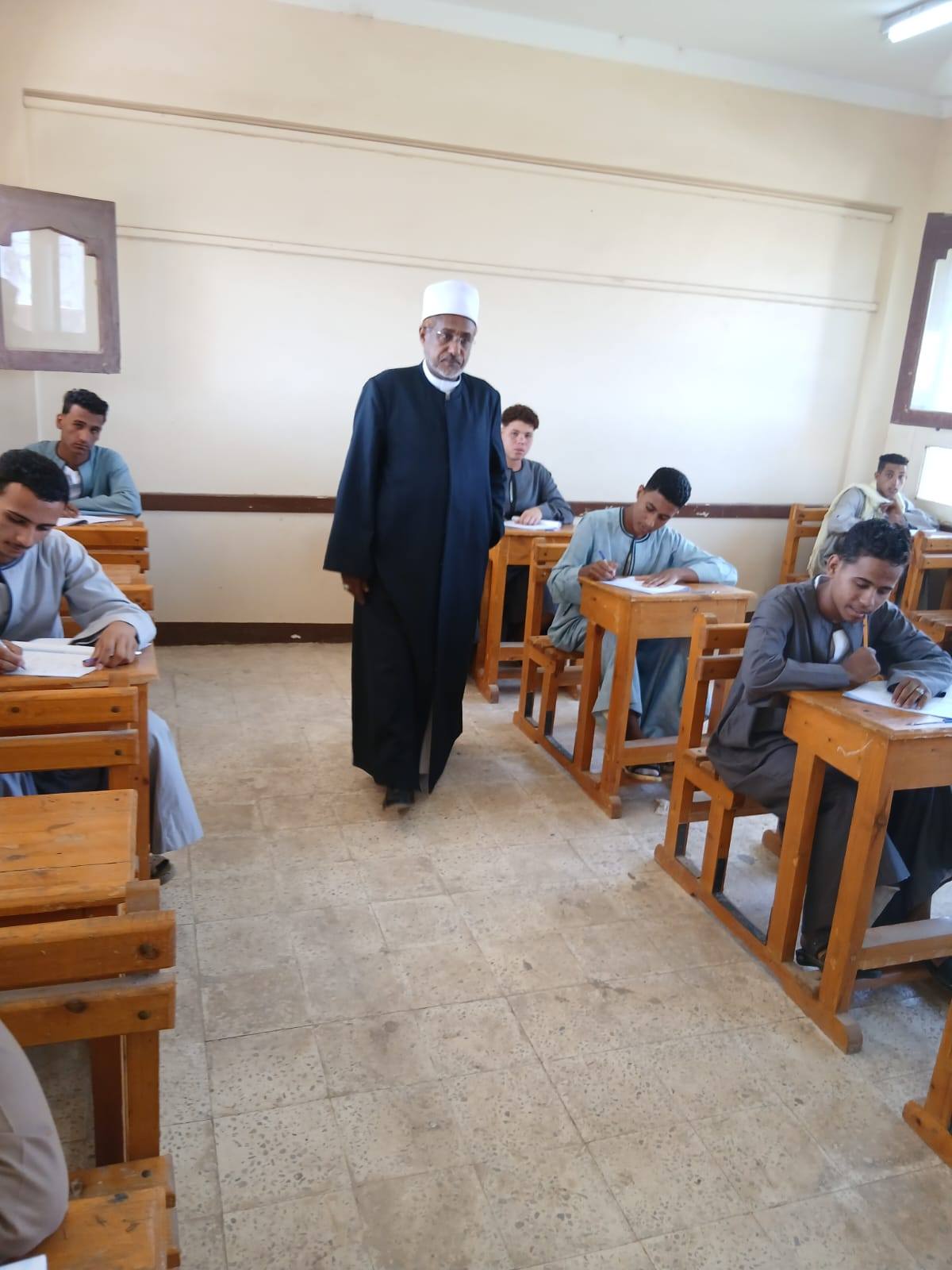 متابعة لجان إمتحانات الثانوية الأزهرية في قري أصفون وطفنيس والمساوية متابعة لجان إمتحانات الثانوية الأزهرية في قري أصفون وطفنيس والمساوية